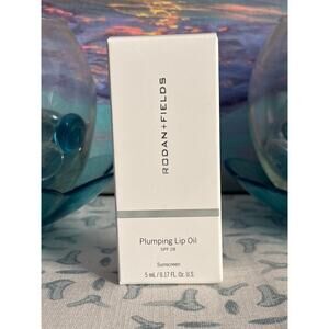 Rodan + Fields Plumping Lip Oil in Peach